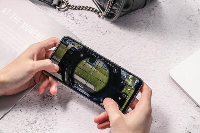 屏幕刷新率越高画面越清晰 e1aa1c9754a04f8680379bc044c49c23.jpeg