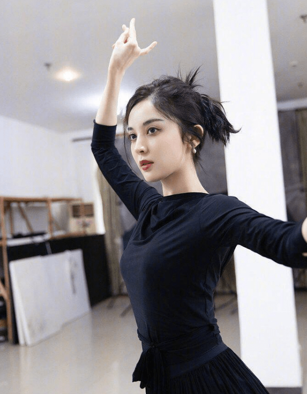 古力娜扎经历了啥?从《轩辕剑》到《大唐明月》,身材变化太明显