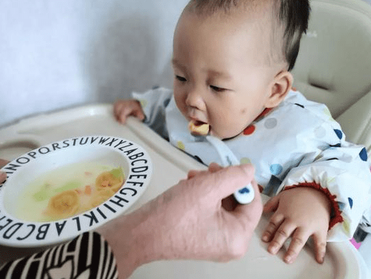 10个月宝宝被查出肾衰竭，竟是长期食用此种辅食，家长别再喂了！