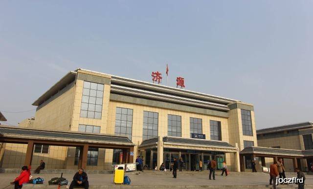 j济源人均GDP_济源职业技术学院(2)