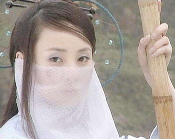 面纱▲她的最惊艳大气,女星古装戴面纱谁最美?唐嫣甜美清纯