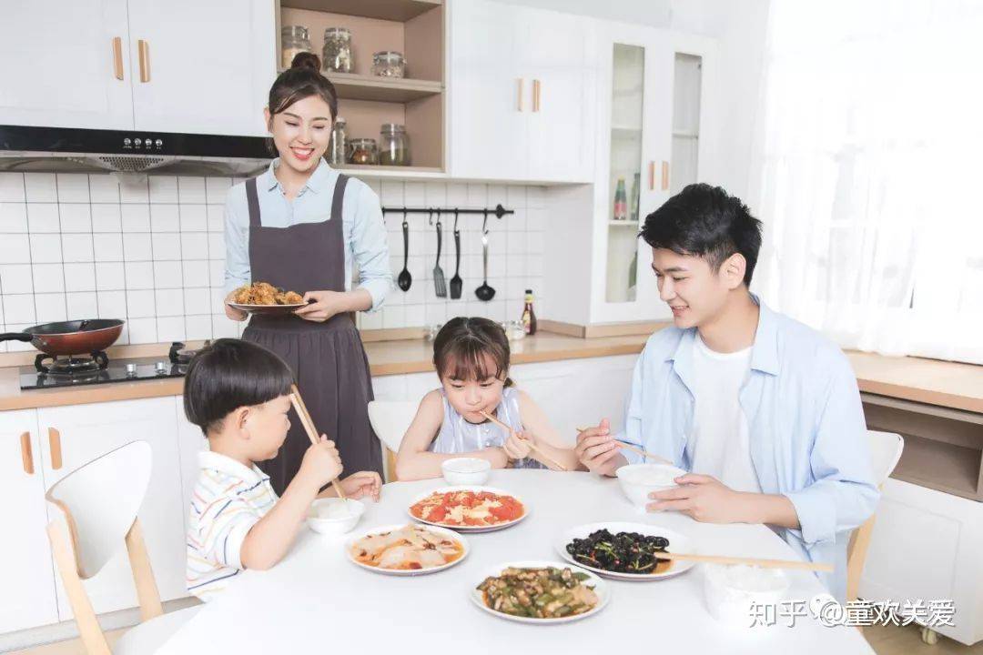 家长注意,孩子长期这样吃早餐会影响发育!