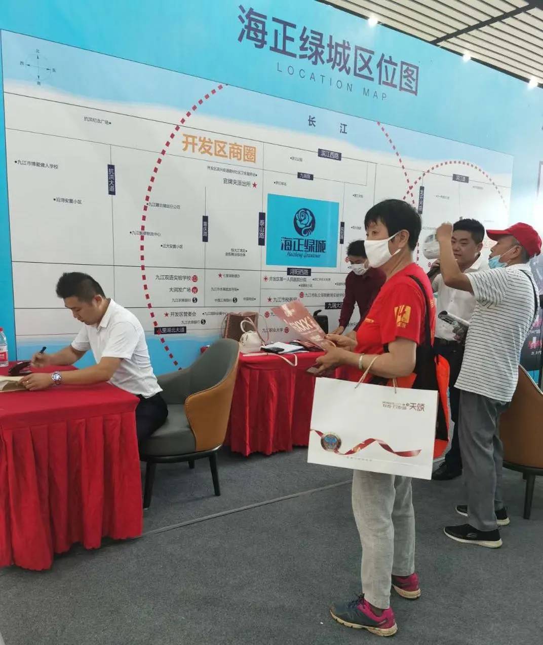 人气火爆海正绿城带你看九江首场房车联展
