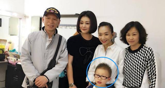最丑演员李明男扮女装赶超经典妻子貌美但女儿很像他