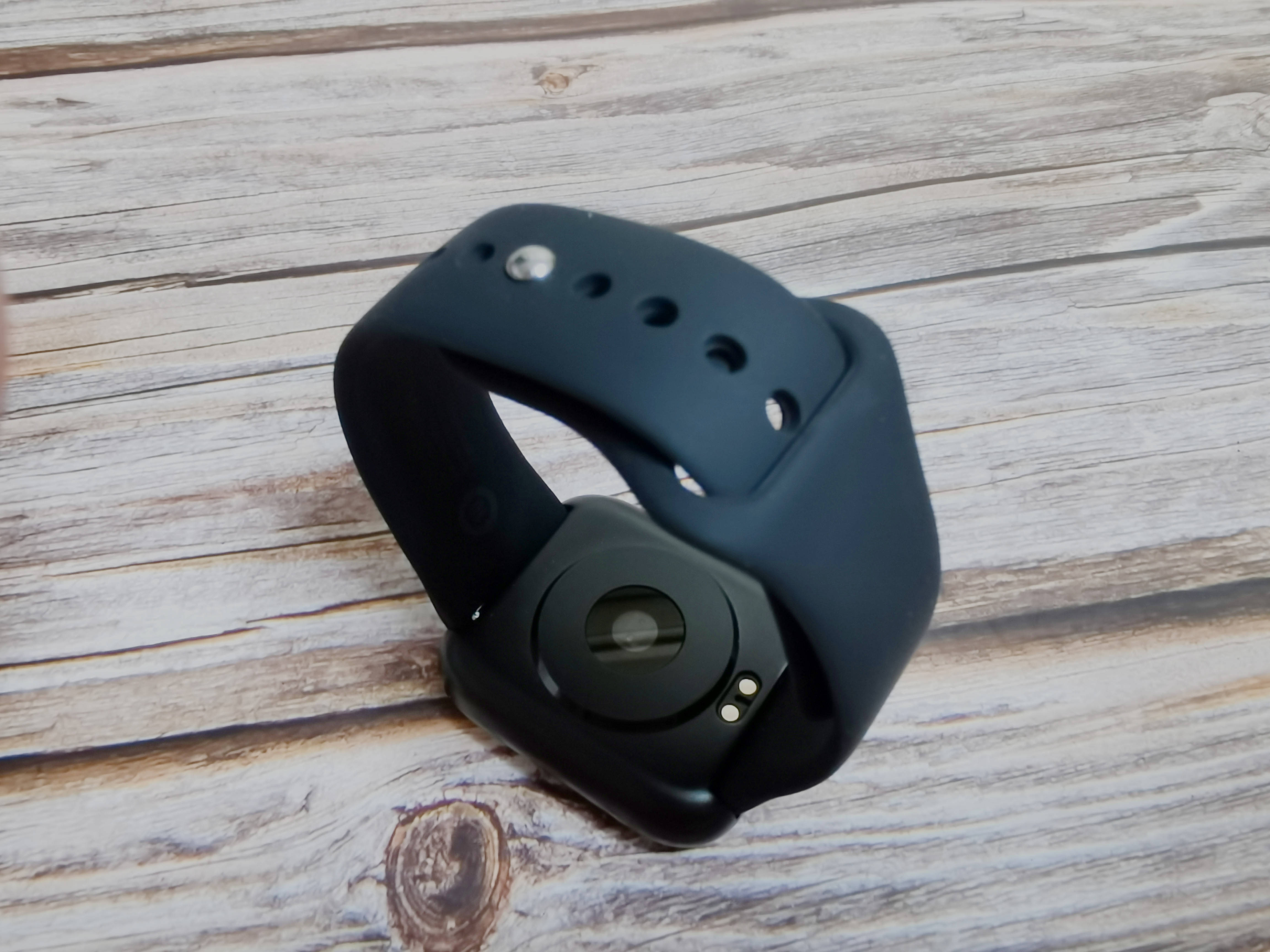 百元穿戴推荐，omthing简悦智能手表优秀更在于质感