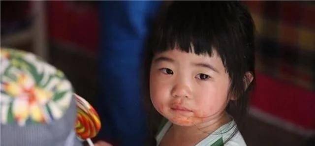 Grace|10岁的她，如今漂亮得不敢认曹格女儿“姐姐”真的变成大姐姐
