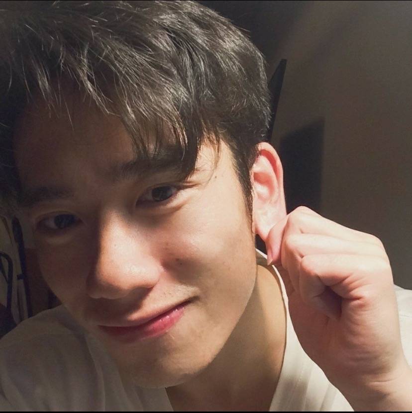 这就是那种穿衣显瘦脱衣有肉的类型吧