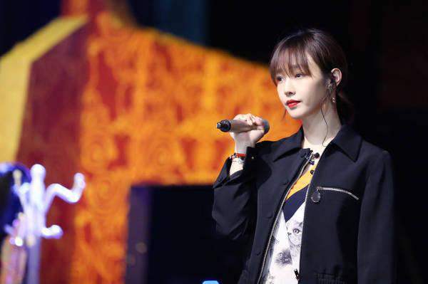 从“一指禅”小鲜肉到与肥硕矮丑男亲密，失婚