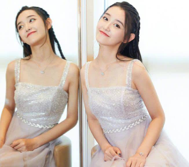 19岁蒋依依