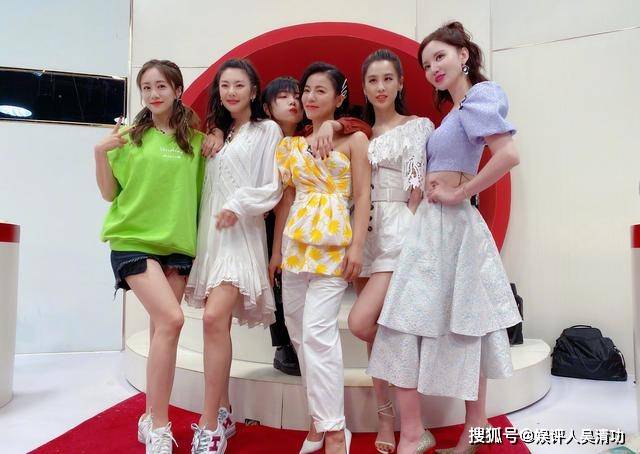 伊能静发文向赵兆道歉,最该向丁当道歉的刘芸