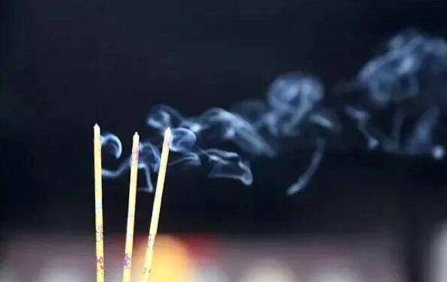 上香为何要点三炷？每炷香有什么含义？