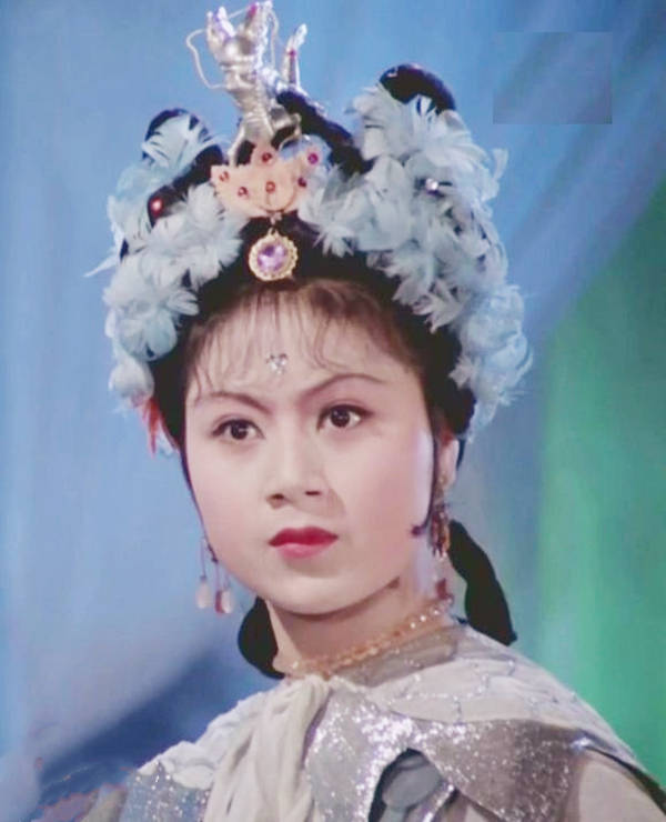 马兰曾是1982年版《西游记》唐僧母亲殷温娇的扮演者,也是《严凤英》