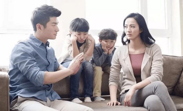 原创在多子女家庭中长大，遇到“双标父母”是一种什么体验？