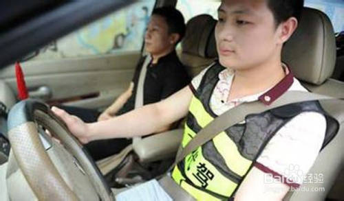 什么叫代驾司机 332a5e81ea744175ae402b37d4540418.jpeg