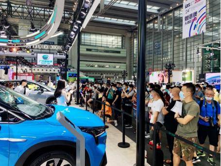 2020年中国GDP实现v型_2020年中国gdp变化图(3)