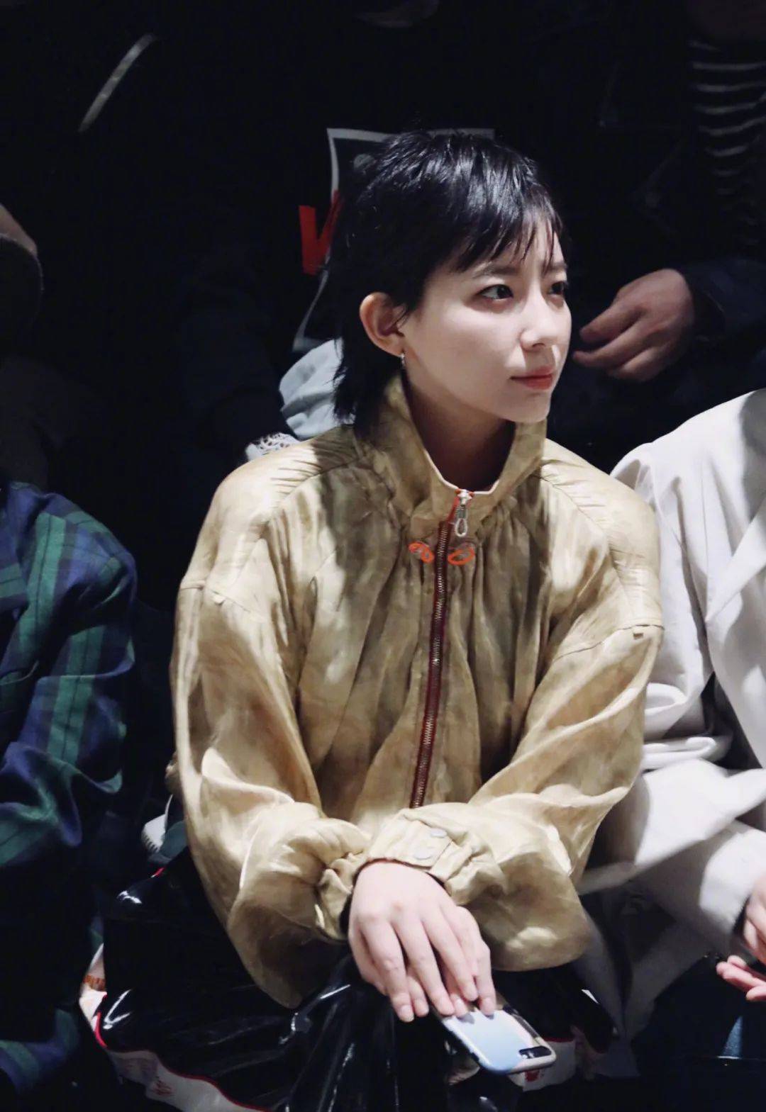 让姐姐尖叫的人间扳手,雌雄莫辨,业务能力炸裂,缺女朋友伐?