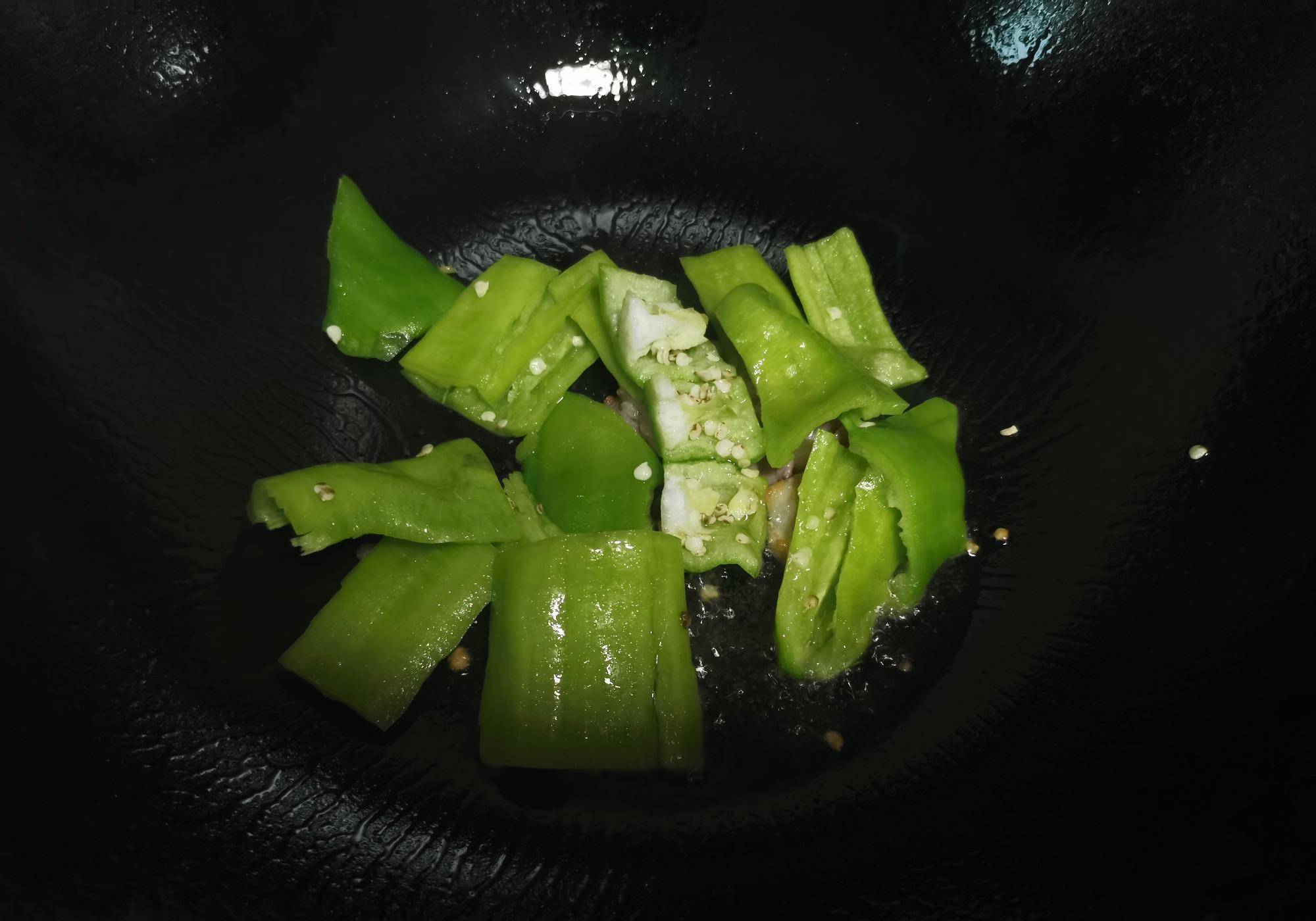 怎么吃生洋葱不会辣 3f95e4b75ae04996a777ca093ed4642b.jpeg