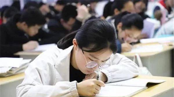 家长|家长在后方千万别犯这7大忌！疫情防控下的高三生太难了