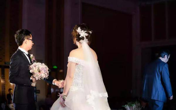 新娘子结婚视频完整版 bdae0d56bd834faa857db5c75288b2a4.jpeg