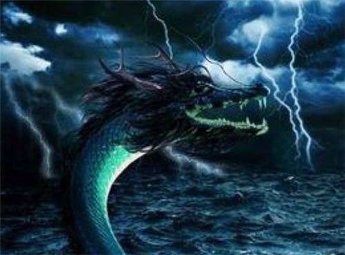 梦境迷离，解析梦见蛇化龙，半龙半蛇吞人的深层含义