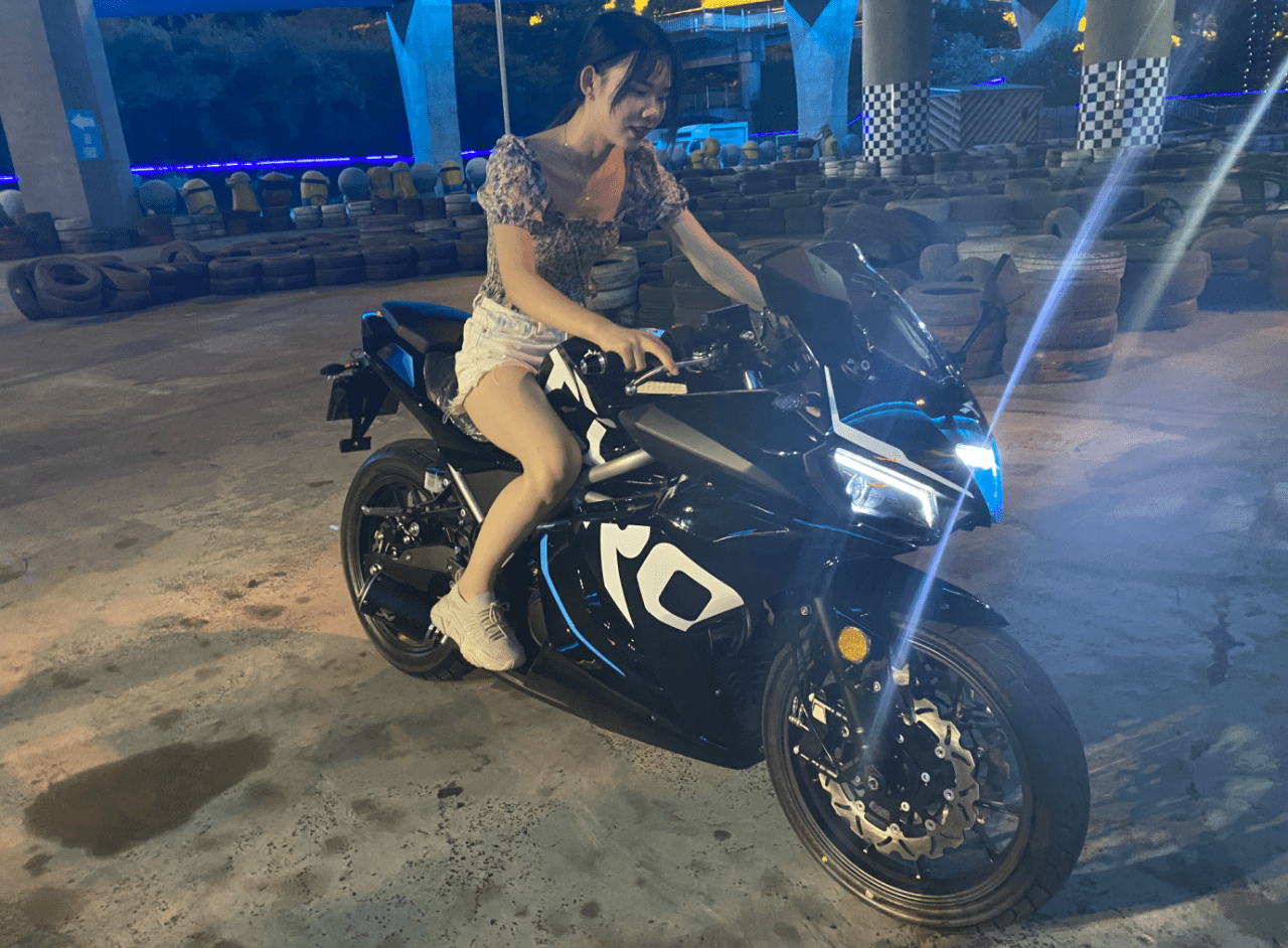 台荣gp1250r陪你过不一样的端午压弯磨膝吃粽子