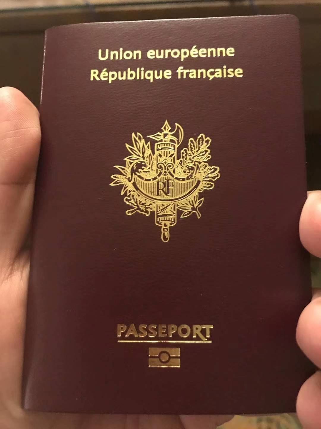 欧洲贵族身份属法国护照