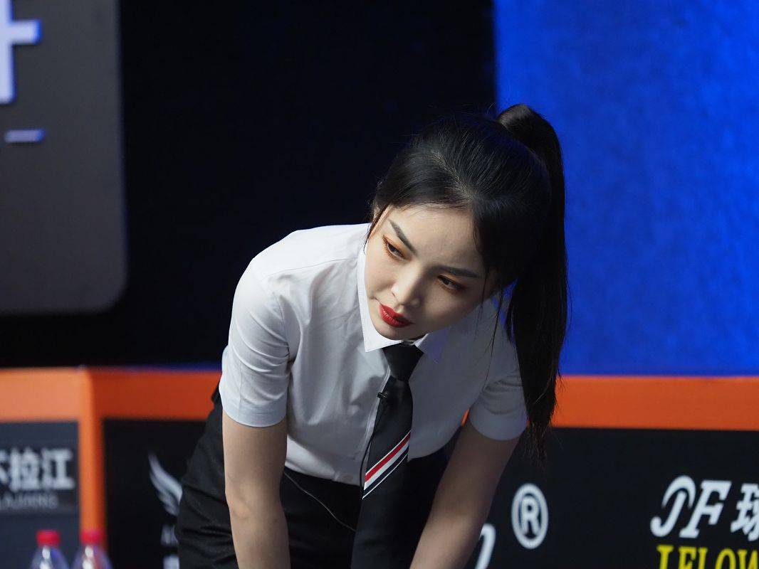 中式台球国际大师赛女裁判_中式台球女裁判有哪些_2014中式台球美女裁判
