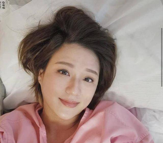 41岁前tvb女神主播剖腹产子,宣布正式升级做妈妈_林燕玲