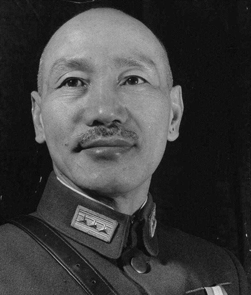 蒋介石怎样看待自己的亲戚?宋子文嚣张跋扈,孔祥熙忠厚老实