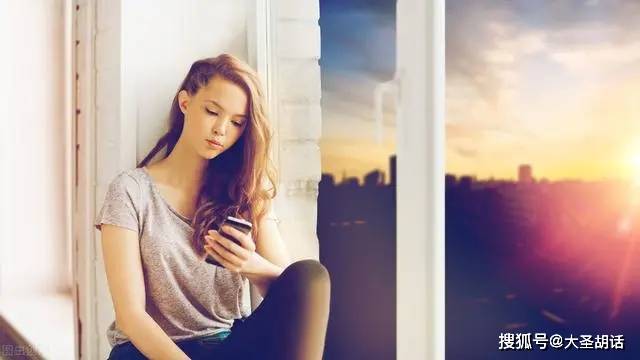 如何变成一个成熟稳重的女孩 1a381d5f586446f5a8402beb8fb76518.jpeg