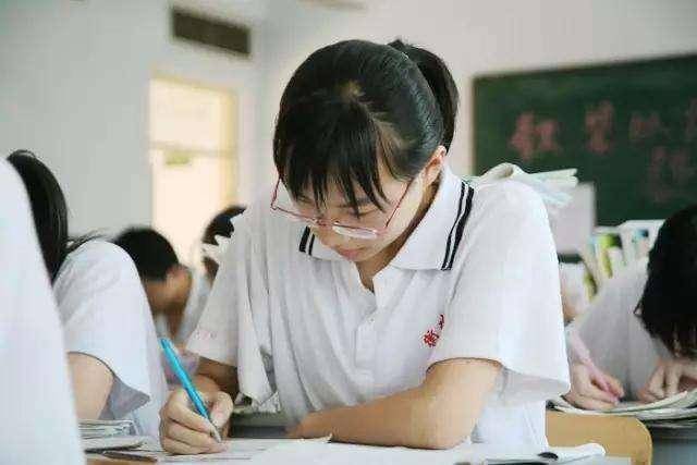 答题|把这3点做好，考试至少要高20分掌握中高考电子阅卷“潜规则”