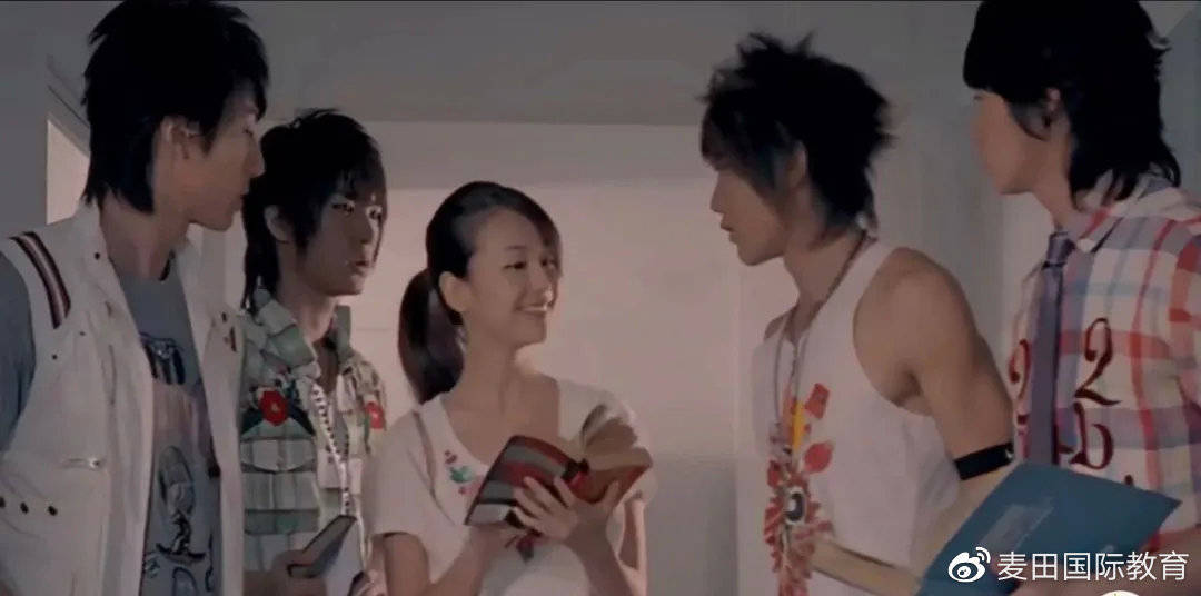 《只对你有感觉》mv剧照《伯乐》mv剧照可以说，这位美少女当年承包了内地