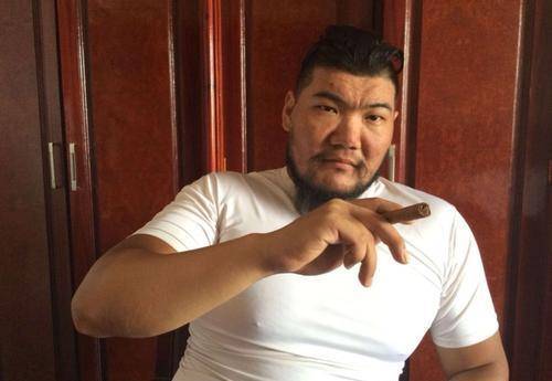 两腮无肉不可交都听过下半句说的才过分知道的人却不多