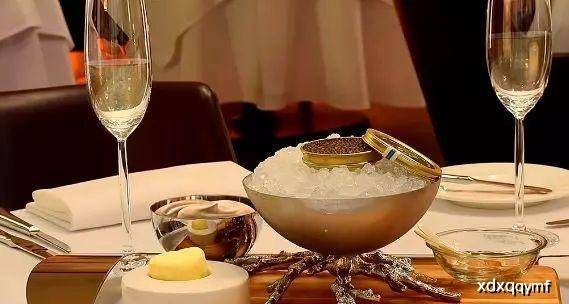 好处|空姐讲出了原因头等舱的有哪些好处？难怪有钱人都喜欢坐