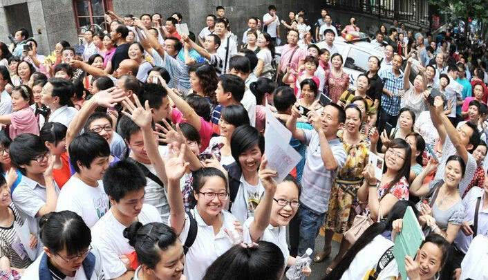 作息时间|作息时间精确到分,“被逼出来”的高升学率毛坦厂中学备战高考