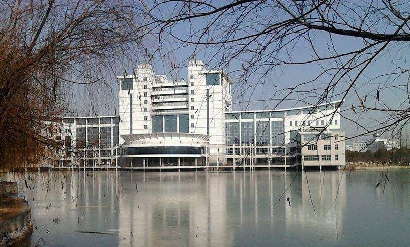 分数只够二本，不妨报考湖北这2所大学，综合实力较强，专业出色！