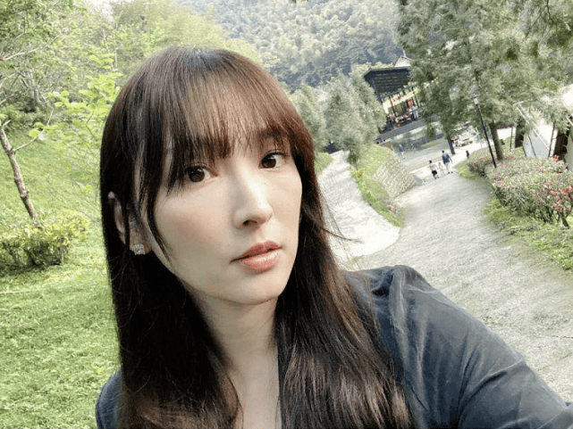 方媛图片生活照 4eb8e13b8da141499ccb7fa98e6f653e.png