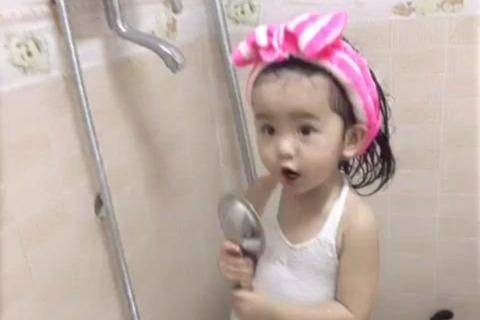 孩子|第一种要恭喜了孩子长大性格如何？看娃洗澡就能猜到八九不离十
