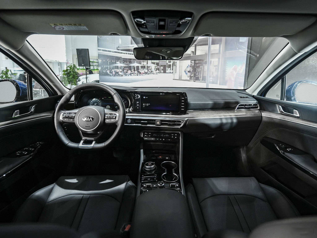 高颜值还集成"黑科技",油耗5.6l,全新起亚k5凯酷发布在即