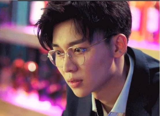 凯丽|原创95后星二代们:闫妮女儿跑龙套,张凯丽女儿被强捧,而他备受好评