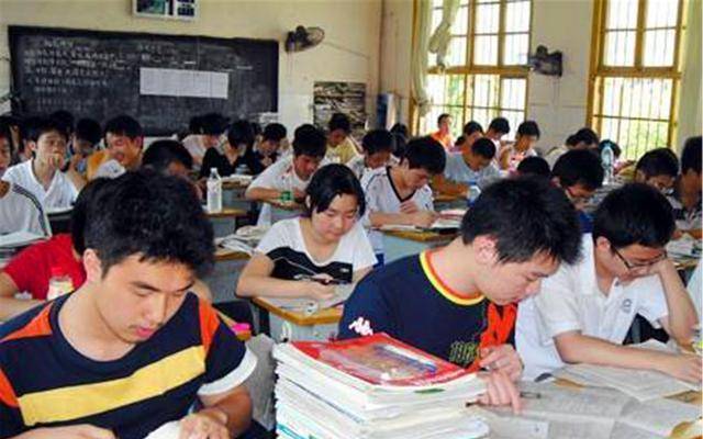 今年高考变数有多大?班主任:百万学生可能会错过大学! 今年高考变数有多大?班主任:百万学生可能会错过大学!