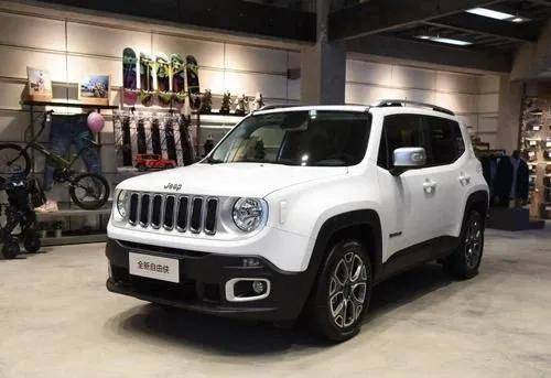 自由侠2020款价格 fdeaa704a0e2449fa71c5dcdb5b97e0a.jpeg