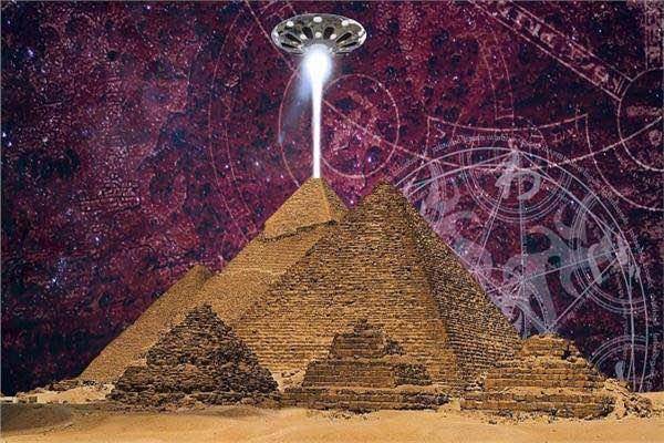 神秘的古埃及金字塔,是外星人建筑的吗?