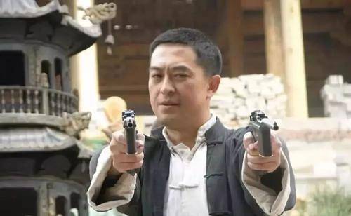"双枪李向阳"原型之一郭兴:身上三把手枪,曾被授予特级英雄