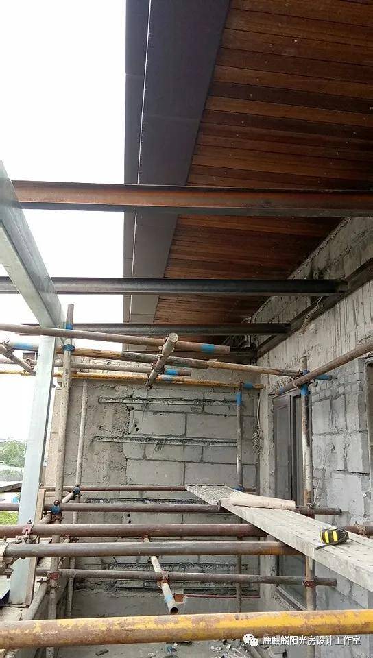 洛阳别墅封露台，怕晒怕热，就用这种钢结构水泥板实顶阳光房工期快