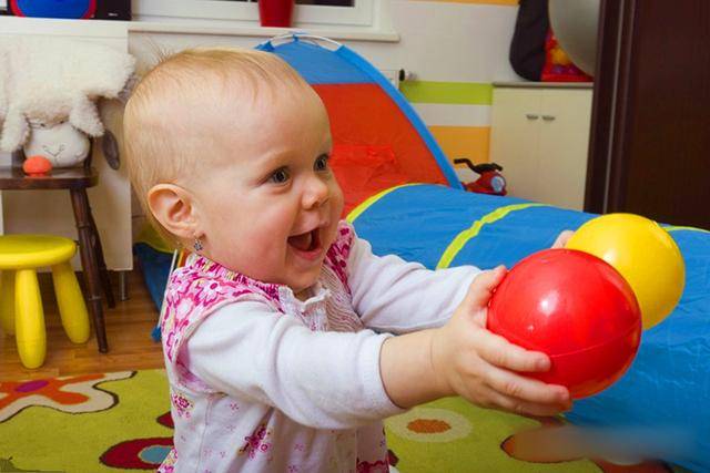 孩子|对照出牙时间和顺序，看看你家娃有没有达标？宝宝出牙前有症状
