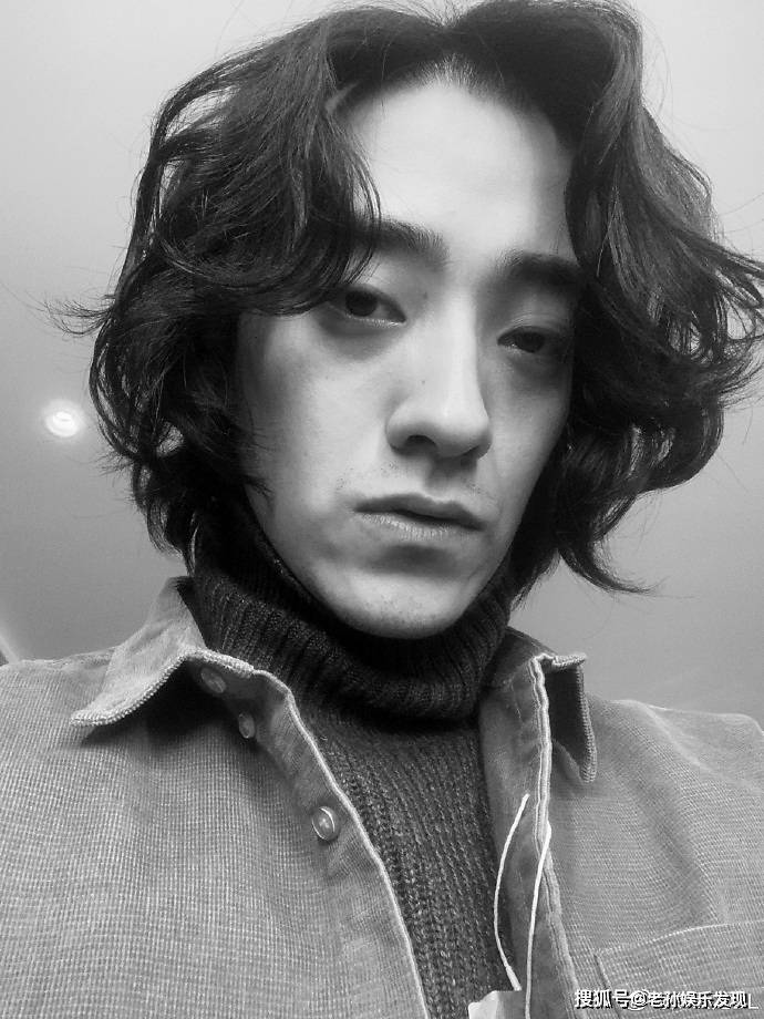 多篇|原创自曝高考作弊的他，今天发文暗指郑云龙踩低他