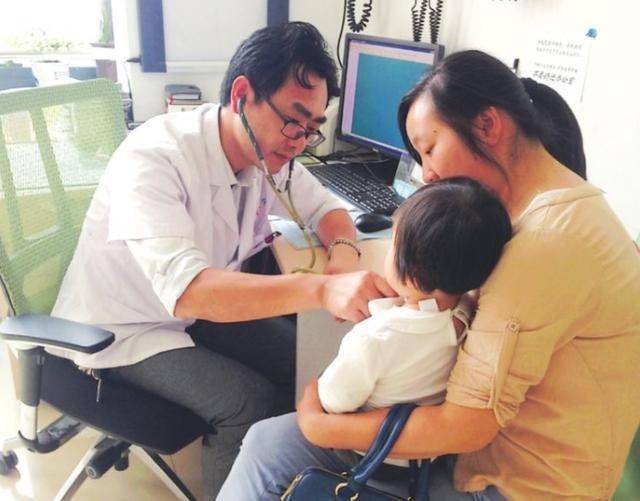 孩子|其实多半暗藏风险，父母别大意孩子这些“小毛病”看似无足轻重