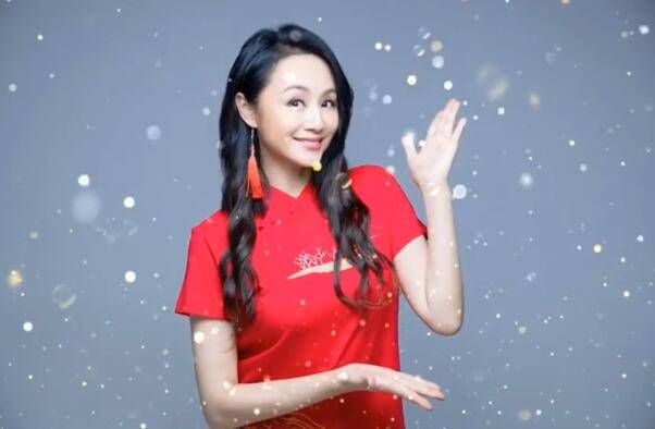 曹颖老公49岁生日不愿出镜，儿子机智放全家福，