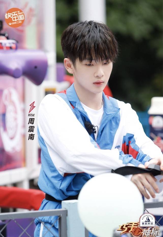 发型|原创他不是女艺人，但造型已经不是第一次被吐槽了，粉丝同样不满